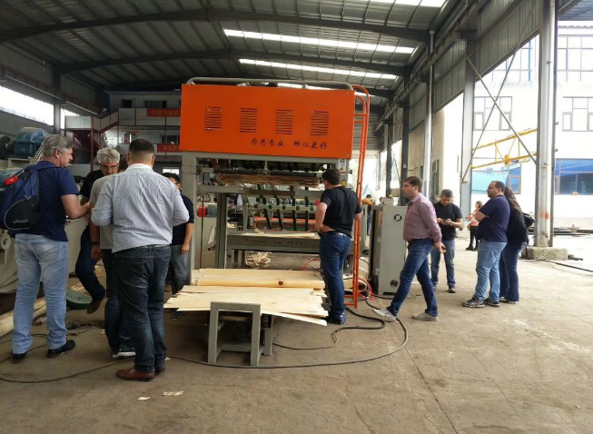 Cliente visita de brasil