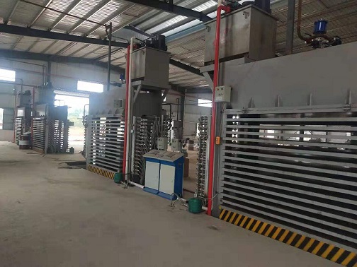 m&aacute;quina de prensado en caliente de madera contrachapada